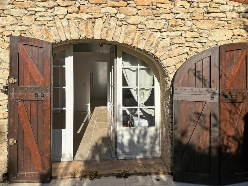 Maison - 230 m² - 11 pièces