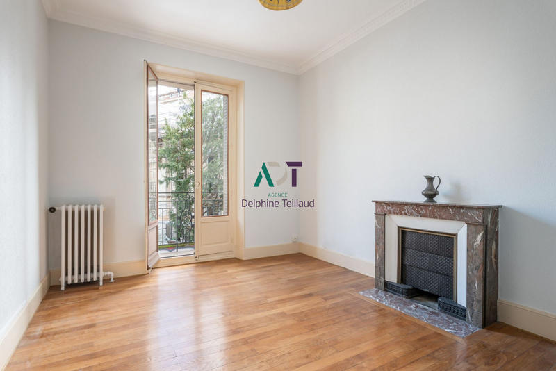 Appartement - 179 m² - 7 pièces