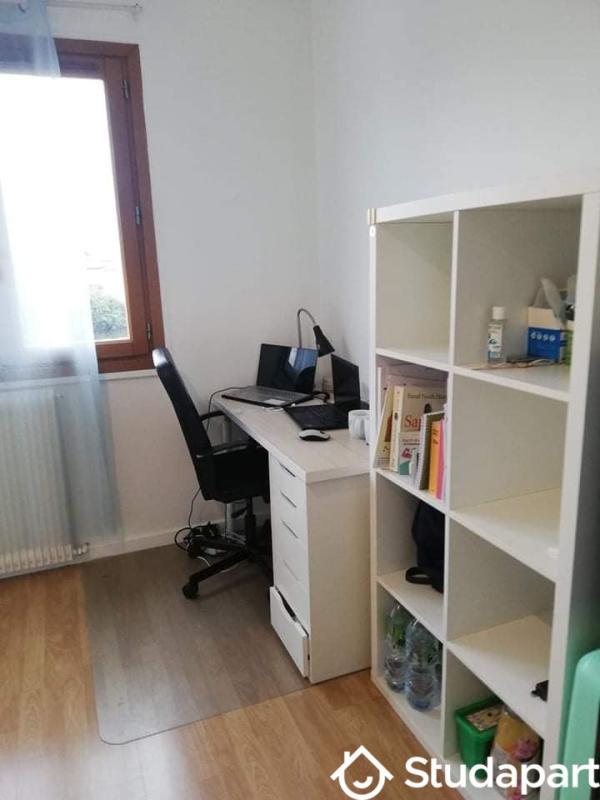 Chambre - 12 m² - 1 pièce