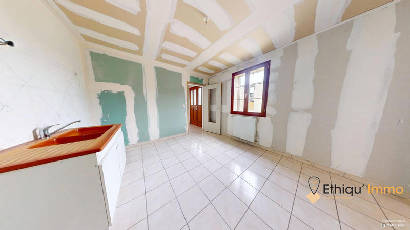 Maison - 215 m² - 7 pièces