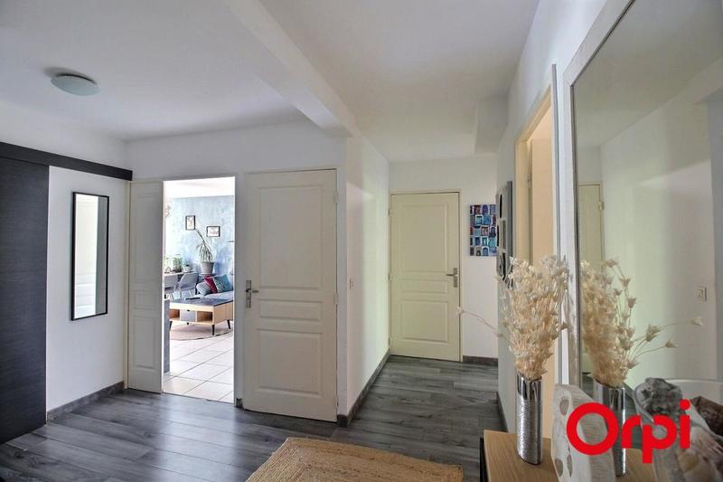 Appartement - 82 m² - 4 pièces