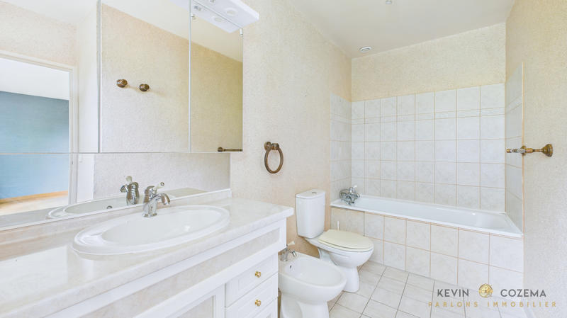 Maison - 145 m² - 8 pièces