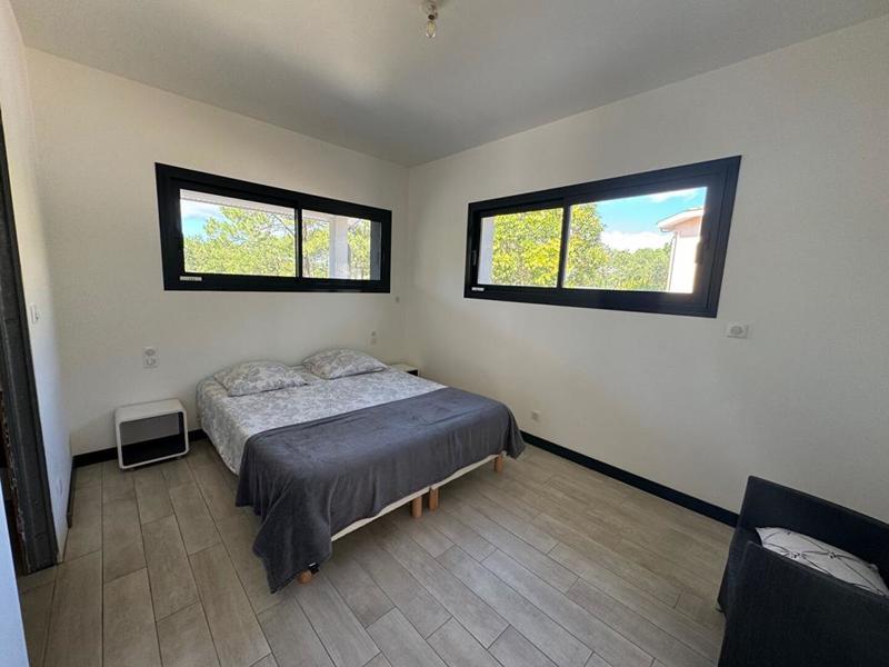 Maison - 202 m² - 8 pièces