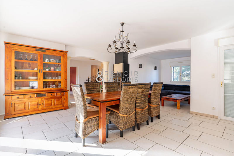 Maison - 183 m² - 8 pièces