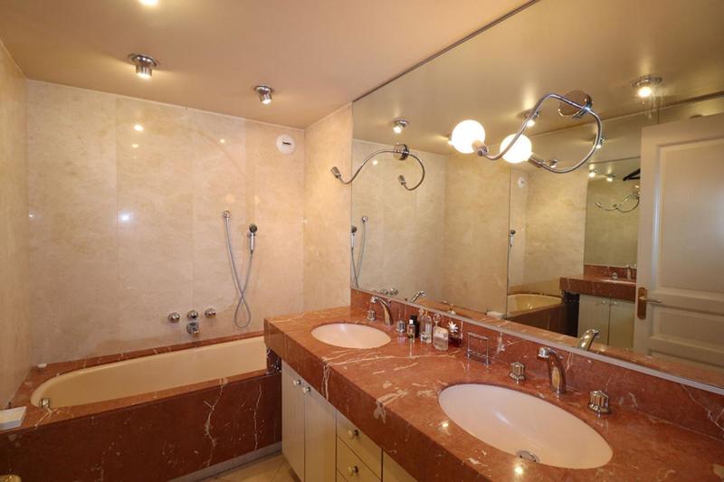 Appartement - 128 m² - 4 pièces