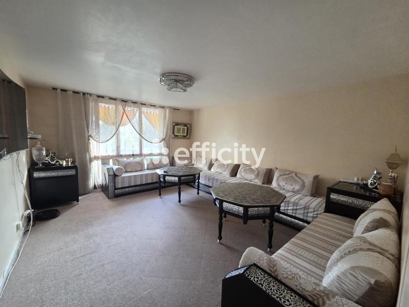 Appartement - 98 m² - 5 pièces