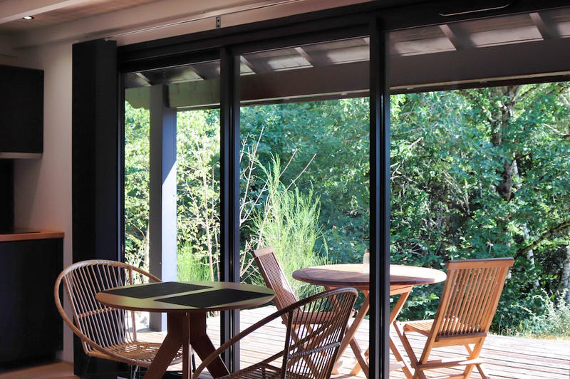 Local commercial - 748 m² - 15 pièces