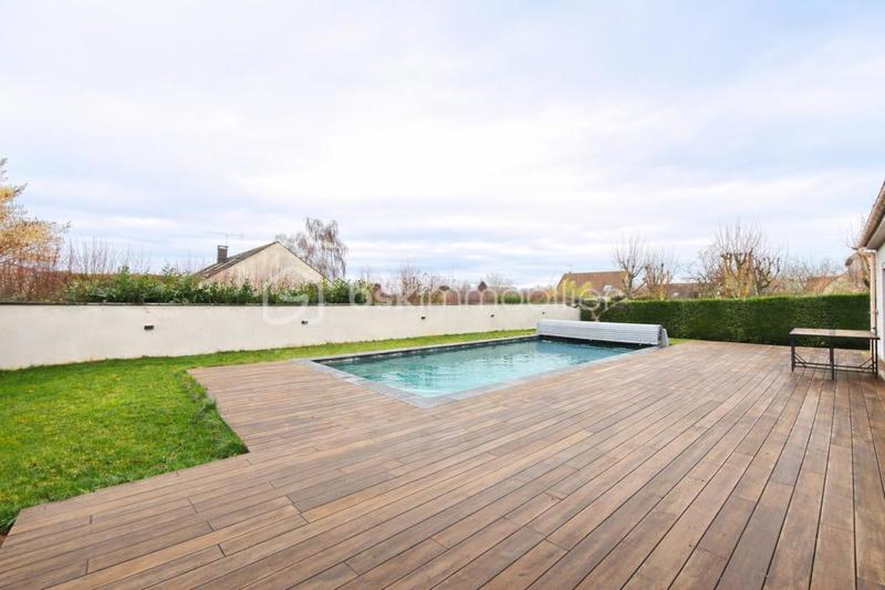 Pavillon - 132 m² - 6 pièces