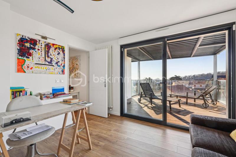 Maison - 234 m² - 7 pièces