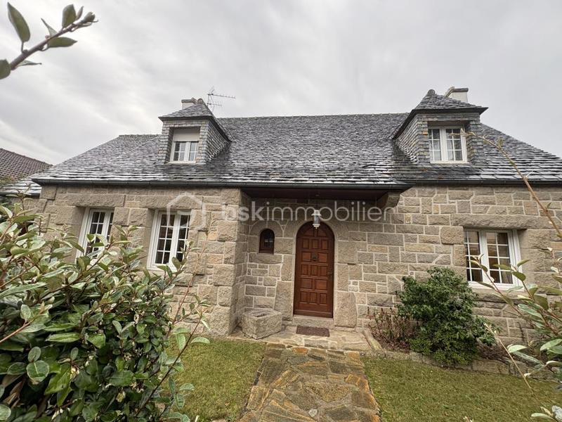 Maison en pierre - 180 m² - 7 pièces
