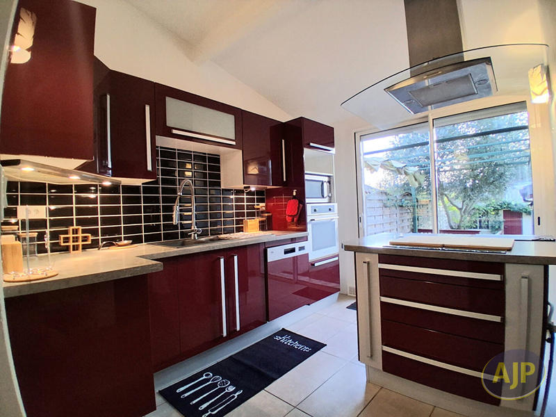 Maison - 106 m² - 4 pièces