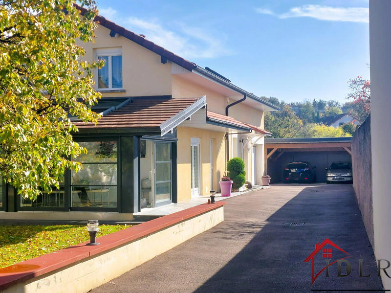 Maison - 190 m² - 6 pièces