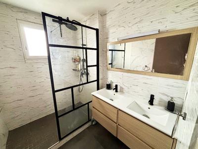 Maison - 86 m² - 4 pièces