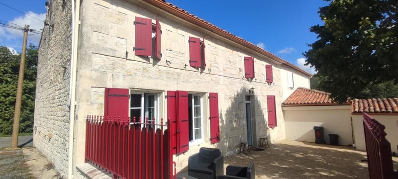 Maison - 240 m² - 11 pièces