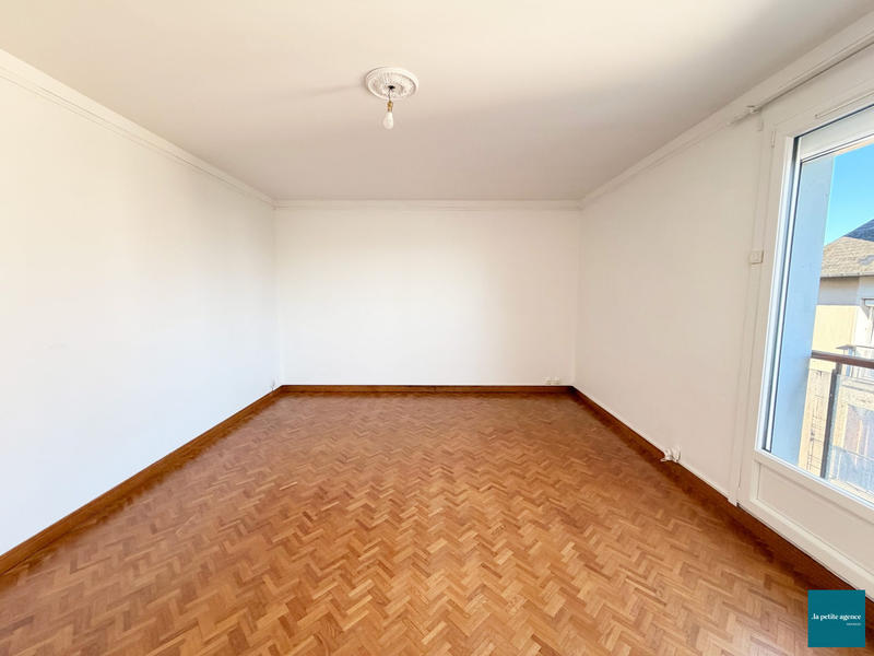 Appartement - 127 m² - 6 pièces