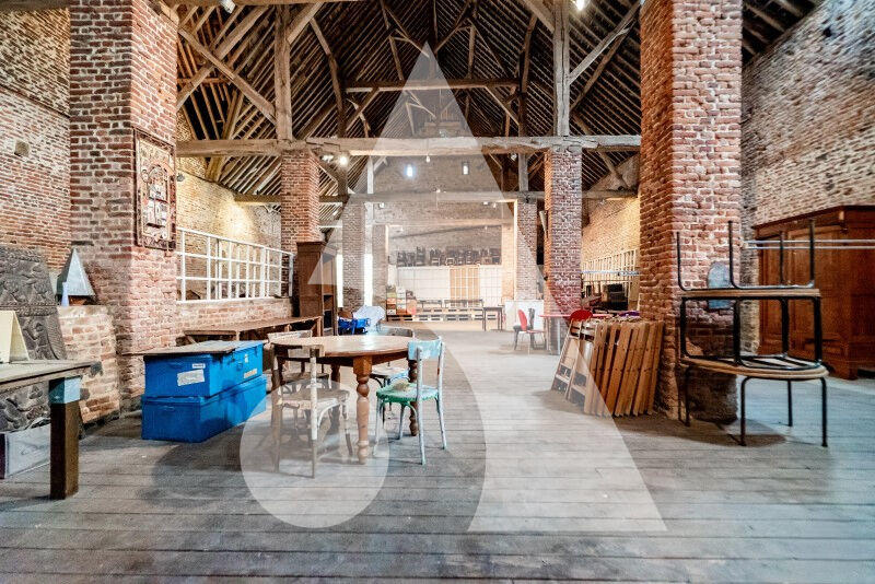 Maison - 581 m² - 21 pièces