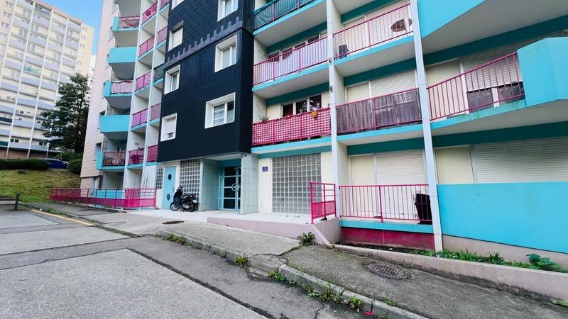 Appartement - 80 m² - 4 pièces