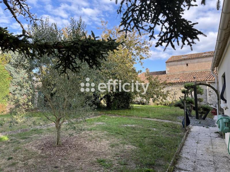 Maison - 302 m² - 8 pièces