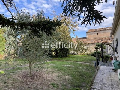 Maison - 302 m² - 8 pièces