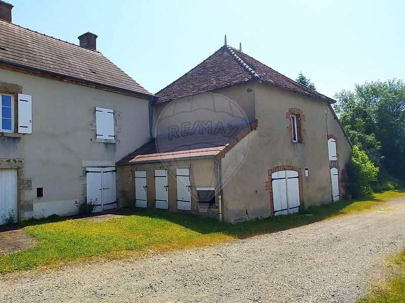 Maison - 212 m² - 7 pièces