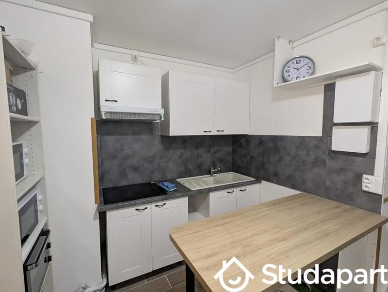 Chambre - 9 m² - 1 pièce