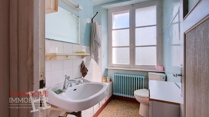 Maison - 93 m² - 7 pièces