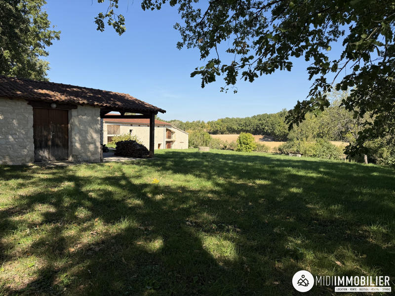 Maison - 239 m² - 7 pièces