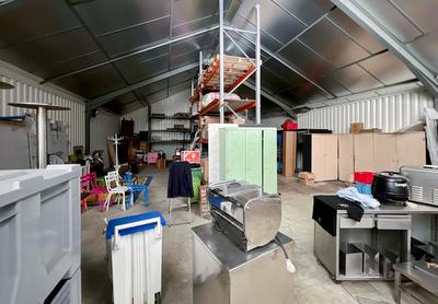 Local d'activité / Entrepôt - 360 m² - 2 pièces