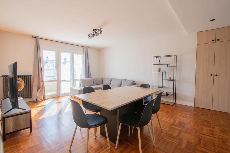 Appartement - 96 m² - 5 pièces