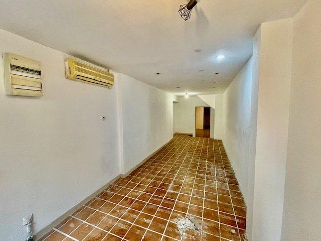 Local d'activités - 57 m² - 3 pièces