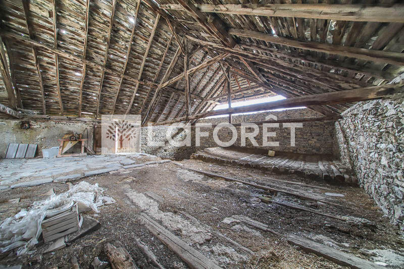 Maison - 550 m² - 12 pièces