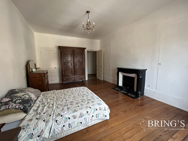 Appartement - 161 m² - 5 pièces