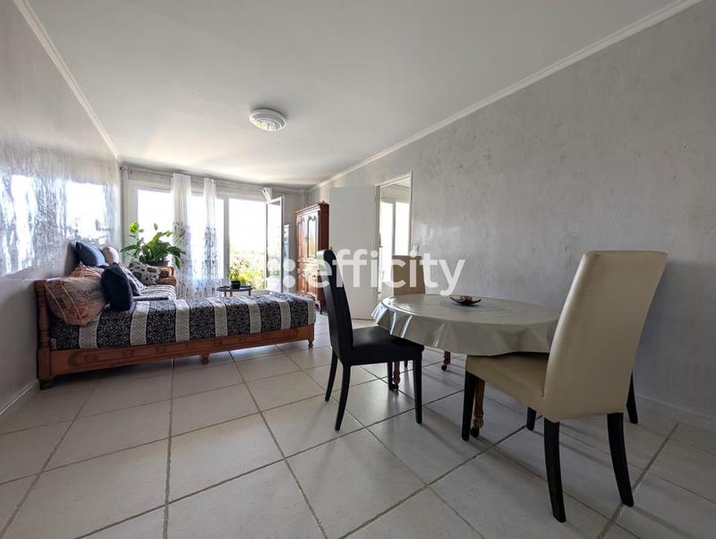 Appartement - 90 m² - 4 pièces