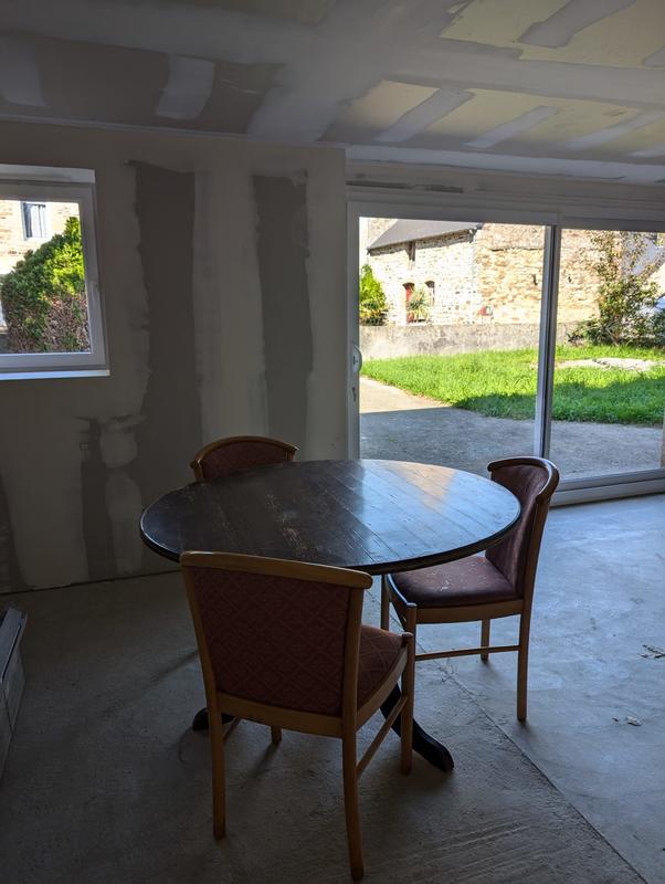 Maison - 90 m² - 3 pièces