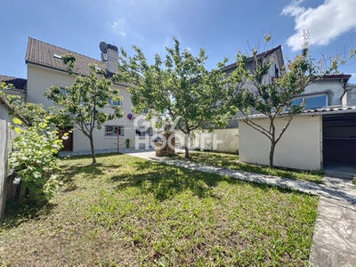 Maison - 172 m² - 10 pièces