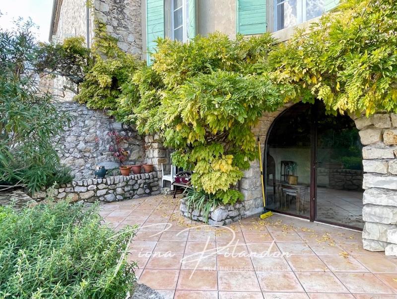 Maison - 357 m² - 13 pièces