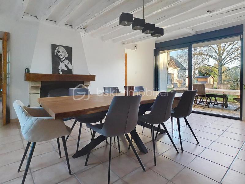 Maison - 202 m² - 6 pièces