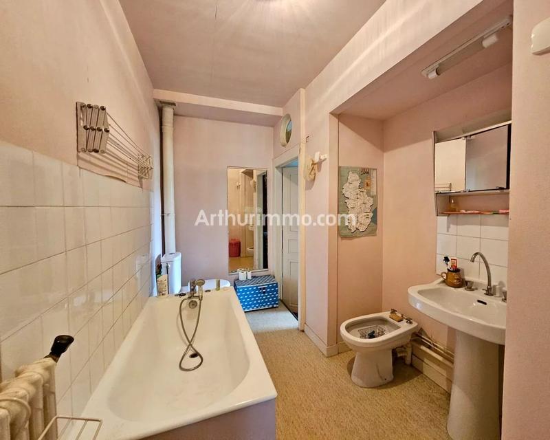 Maison - 273 m² - 11 pièces