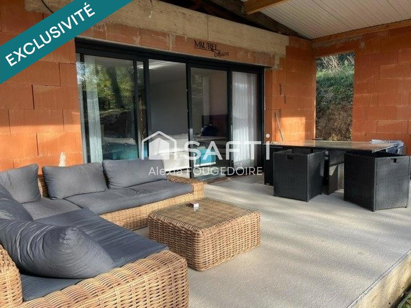 Maison - 230 m² - 6 pièces