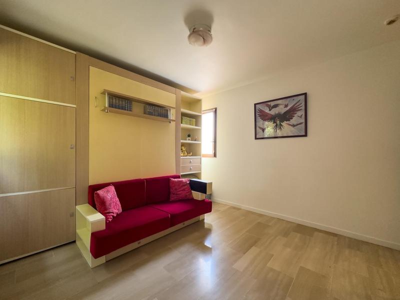 Maison - 204 m² - 6 pièces