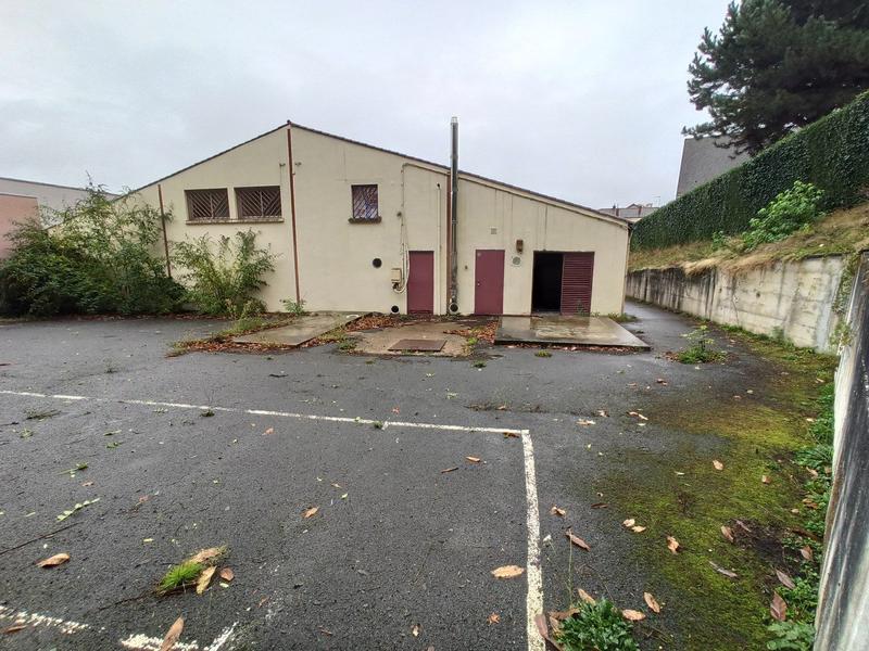 Local commercial - 1 650 m²