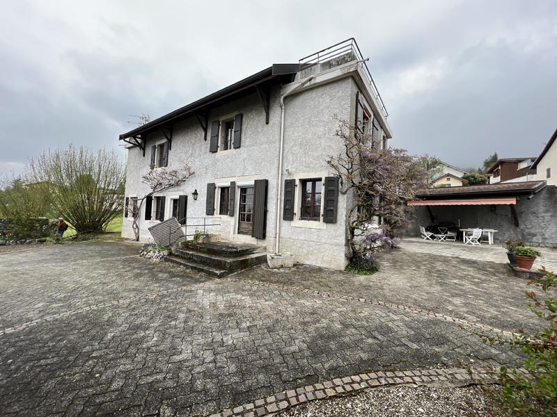 Maison - 185 m² - 8 pièces