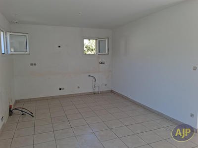 Maison - 60 m² - 3 pièces