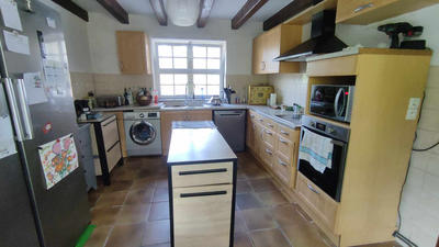 Maison - 264 m² - 11 pièces