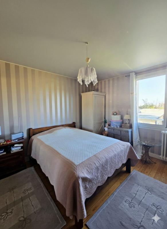 Maison - 218 m² - 6 pièces