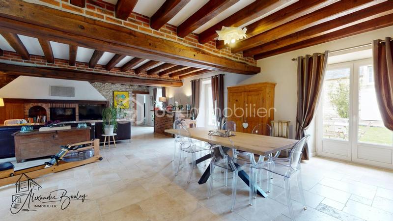 Maison ancienne - 246 m² - 8 pièces