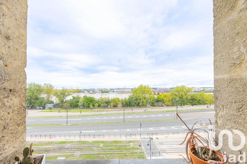 Appartement - 90 m² - 3 pièces