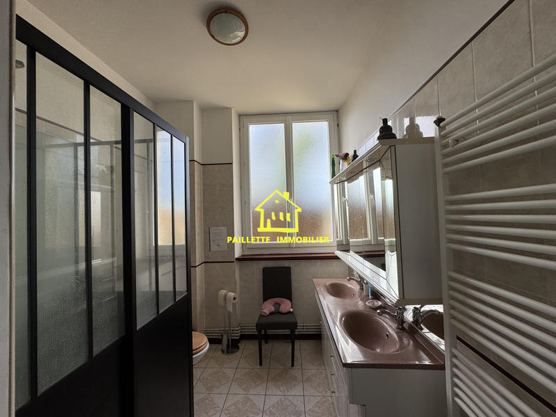 Maison - 297 m² - 9 pièces