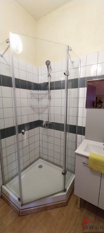 Maison - 1 103 m² - 16 pièces