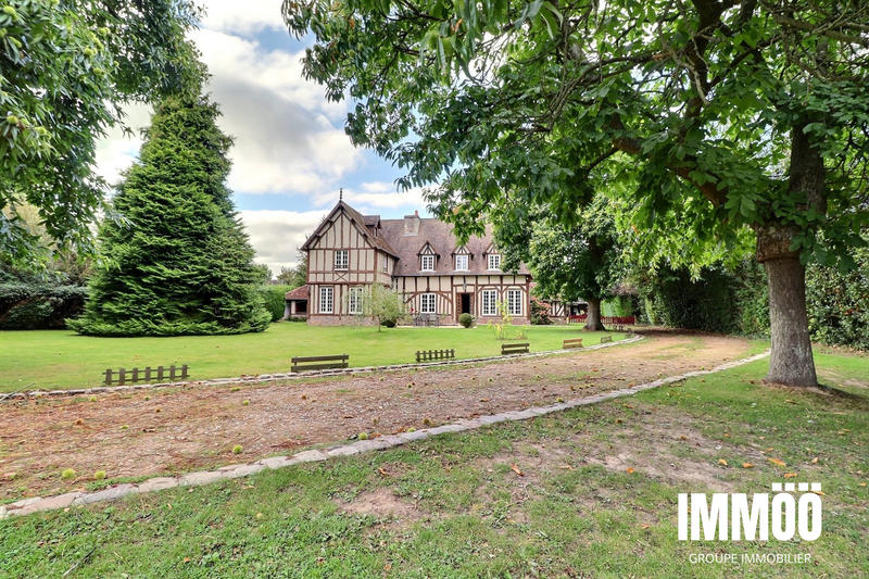 Maison - 268 m² - 12 pièces